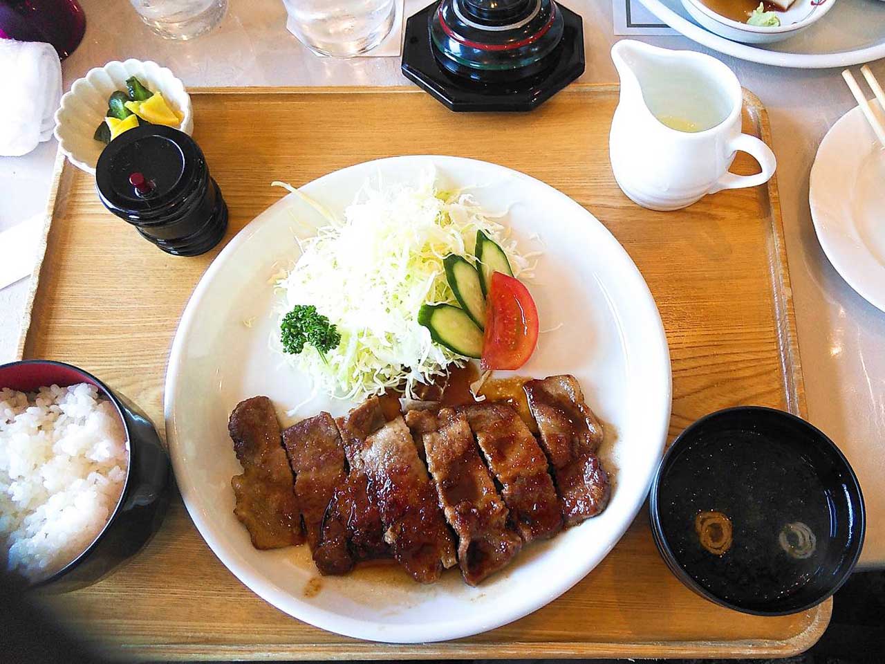 豚ロース焼肉定食 濃厚なタレでご飯が進む一品 ゴールド木更津カントリークラブ 千葉県君津市 いつかは パープレーゴルフ