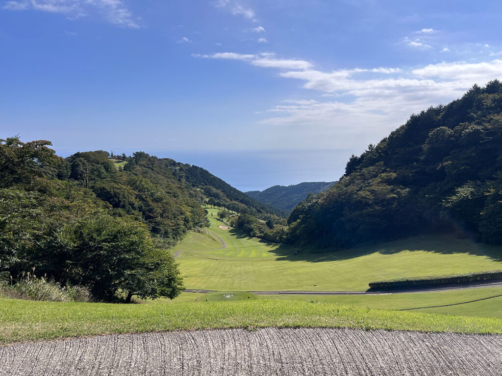 【体験記】小田原城カントリー俱楽部｜相模湾を望む天空のゴルフ場の戦略は？！