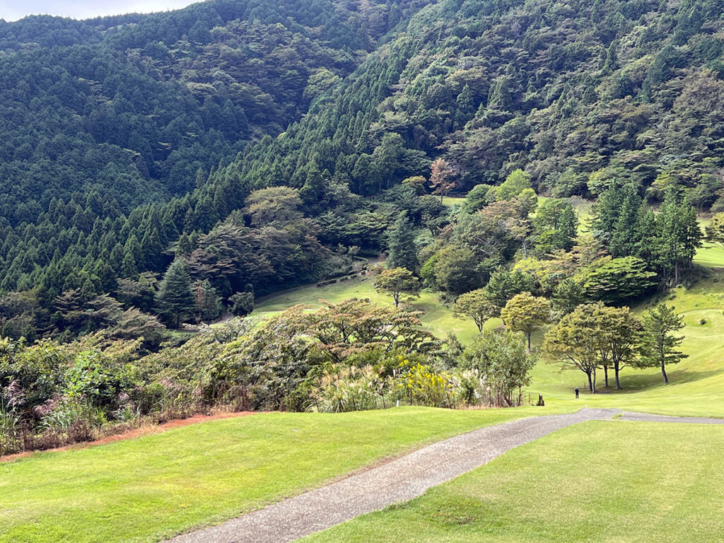 【体験記】小田原城カントリー俱楽部｜相模湾を望む天空のゴルフ場の戦略は？！