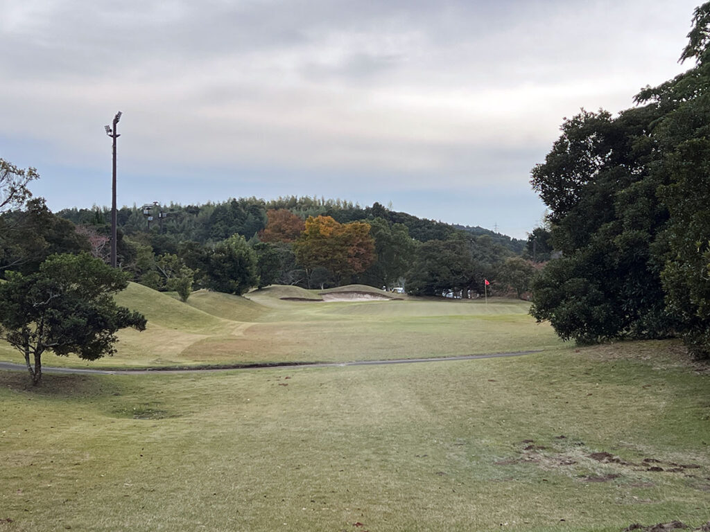 ショートコースで100ヤード以内を徹底練習| サンライズゴルフクラブへ