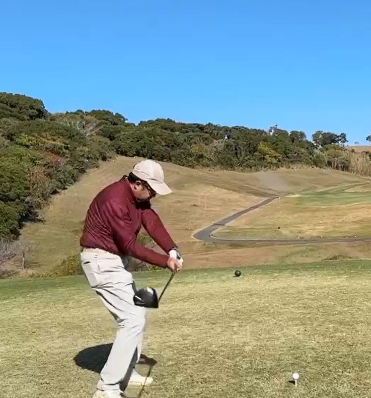 ボールがつかまらない人必見!左手を意識したら弾道が劇的に変わった話